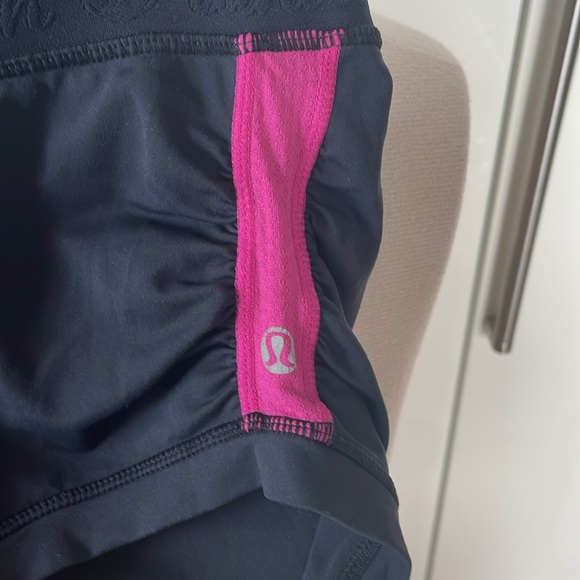 Lululemon Athletic Shorts in Black and Pink Size-Medium - Picture 3 of 11